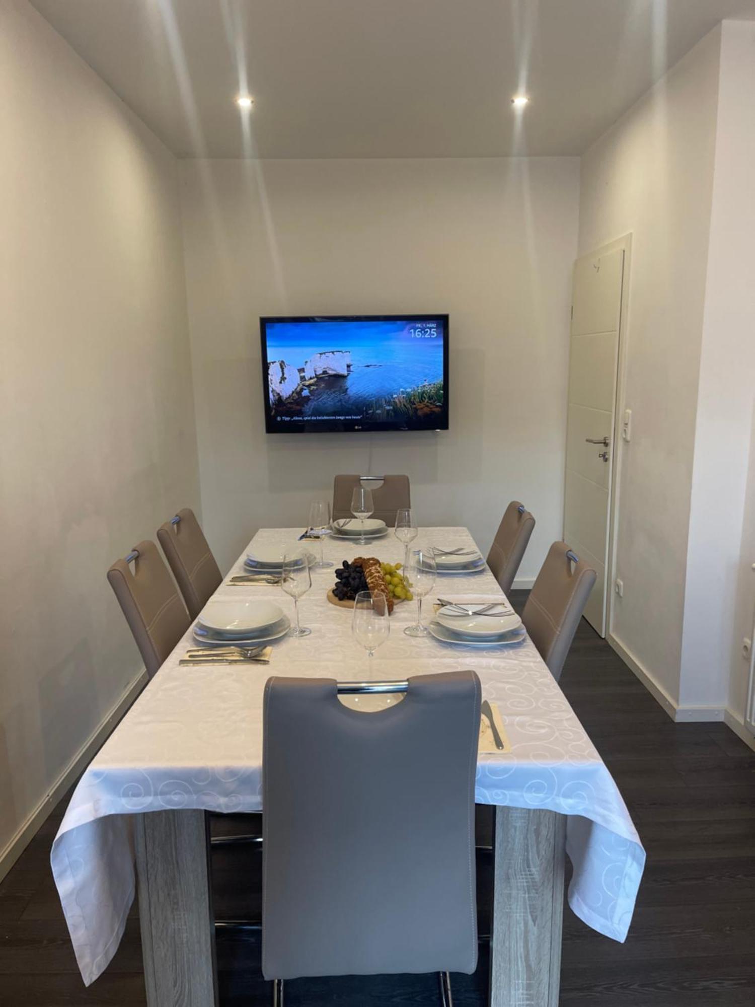 Gemuetliches Apartment In ไกเซนไฮม์ ภายนอก รูปภาพ